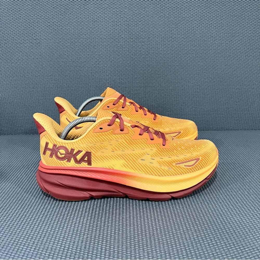 Hoka One One Clifton 9 Amber Haze Womens Athletic Running Shoes Sneaker Size 11